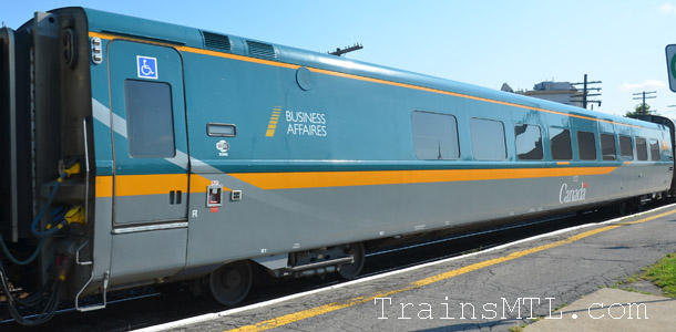 Passenger car VIA 3460 right side / Wagon de passager VIA 3460 coté droit